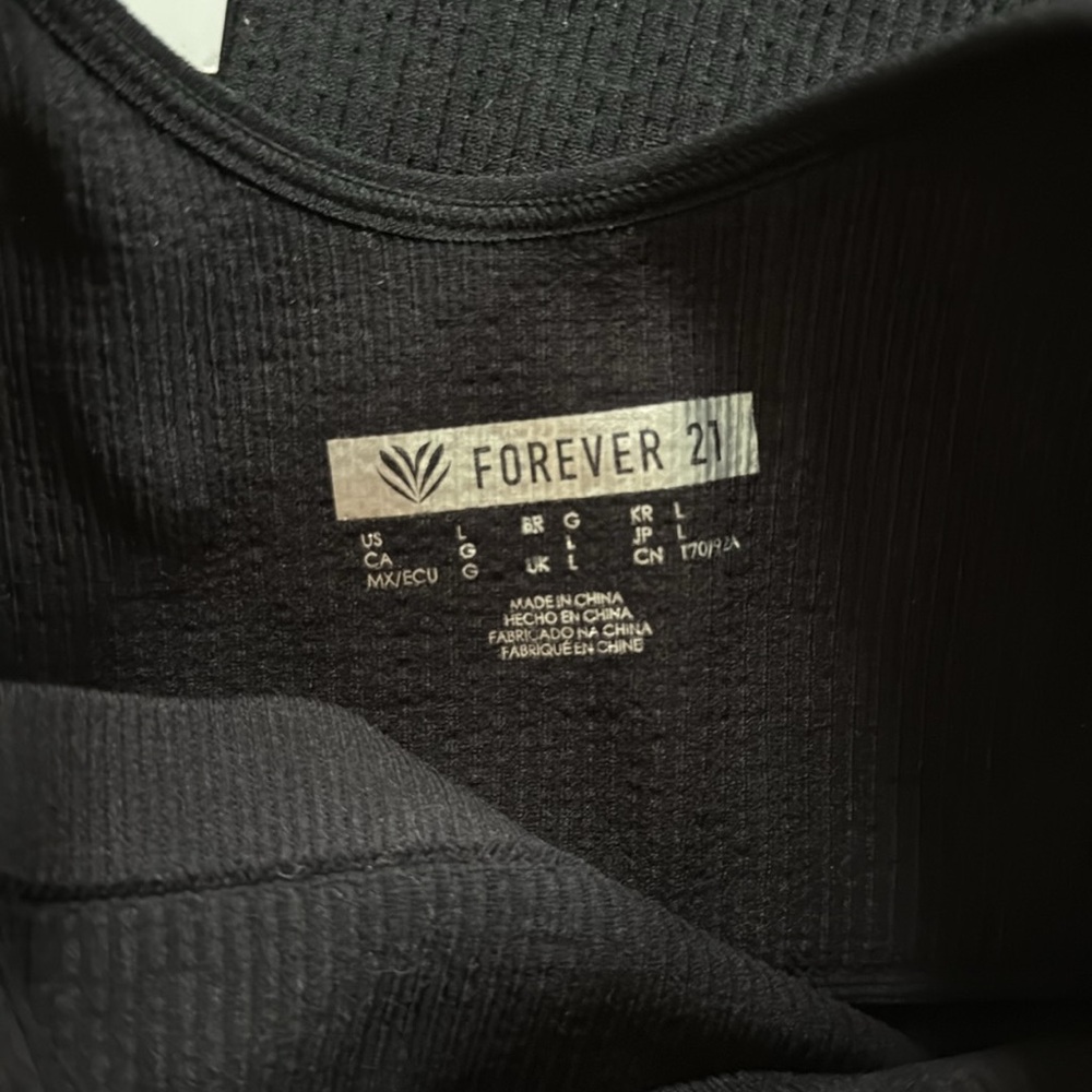 3 Seamless Wicking Bra Tank - Picture 3 of 3